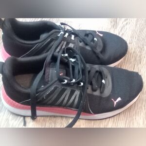 Women's puma pacer net cage shoes size 8.5
